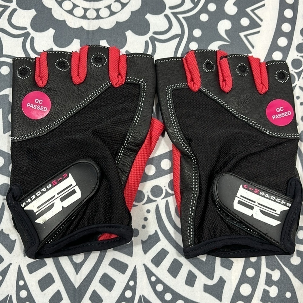 NWT RIMsports weightlifting gloves​​​​​​​​​